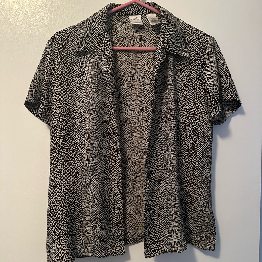 Button up! - Picture 2 of 3